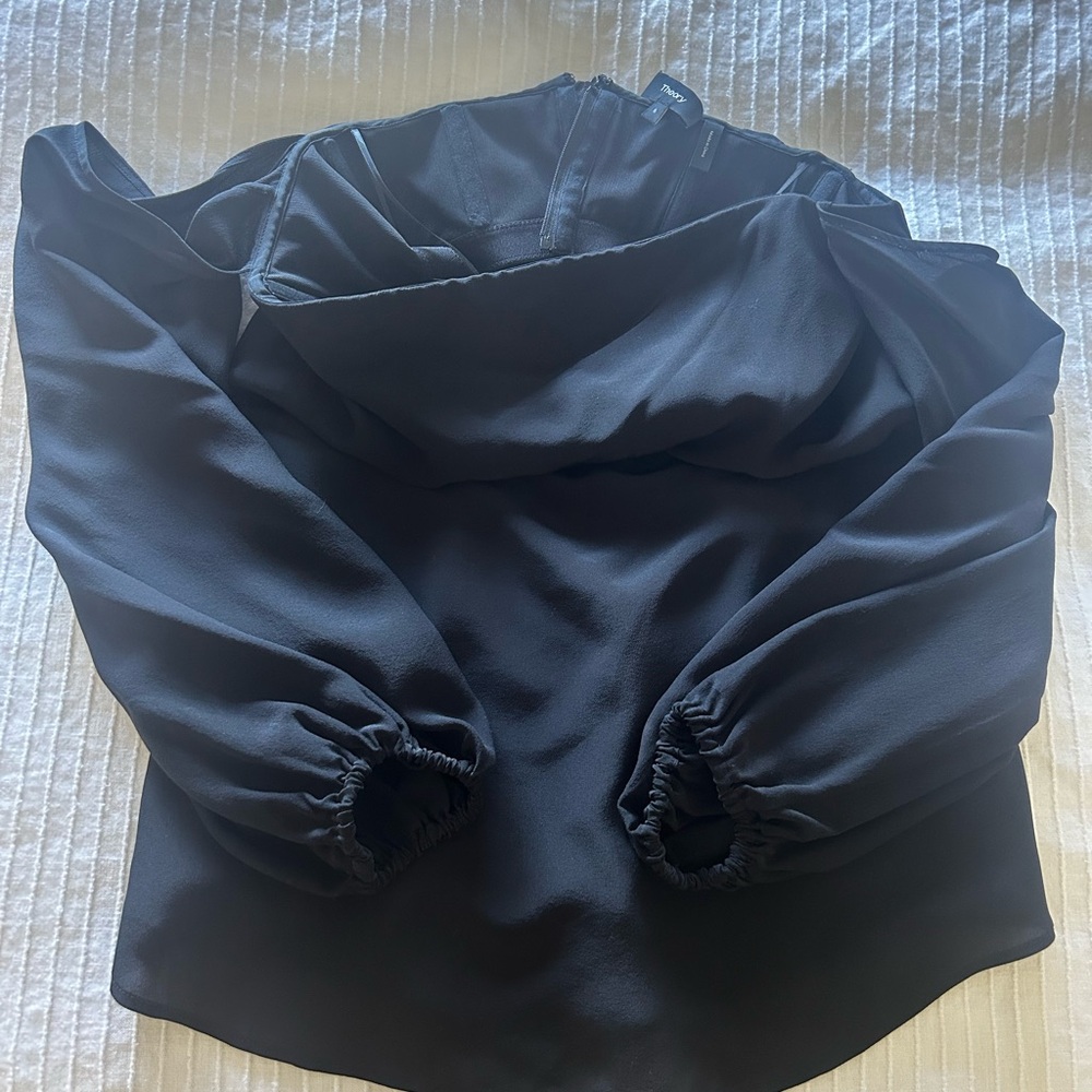 Theory Chic Black Off-Shoulder Long Sleeve Blouse